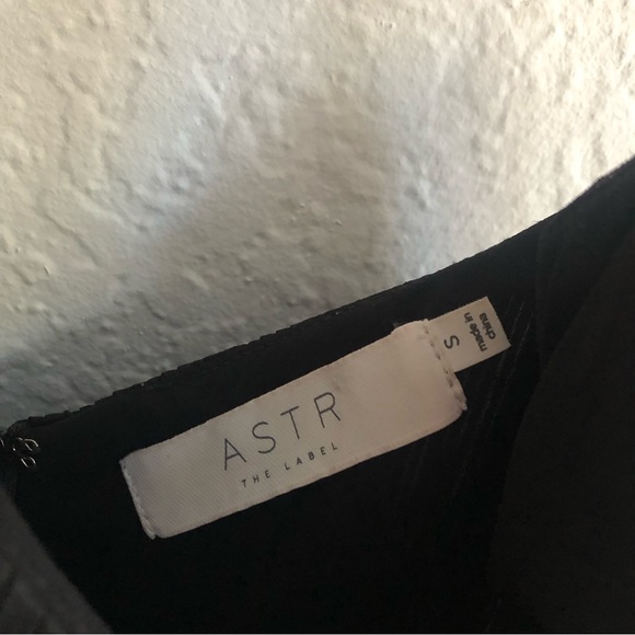 Astr Pleated MIDI Dress in Black (Small) - Picture 2 of 5